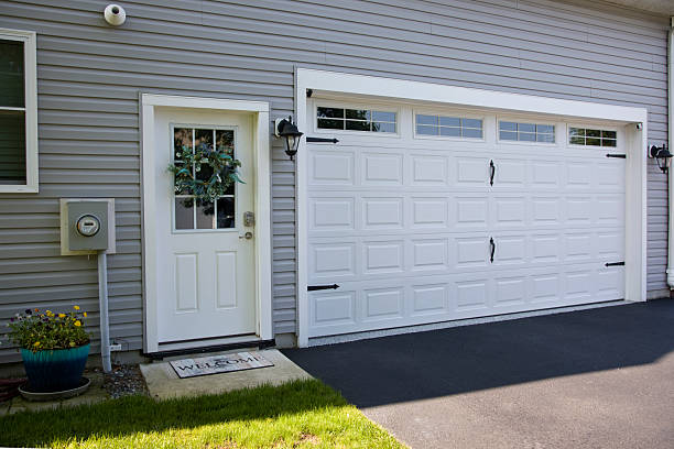 24/7 Emergency Garage Door Panel Replacement experts in Lincoln County County, NM